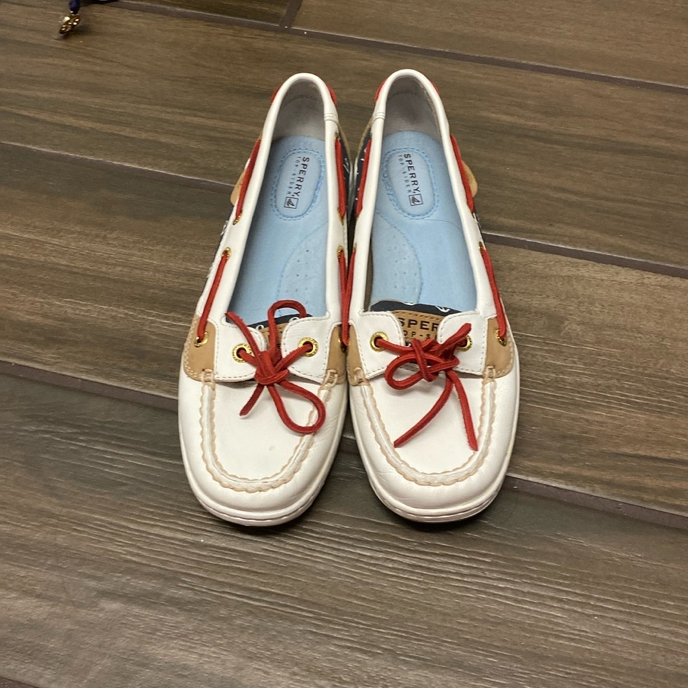 Sperry nautical shoe